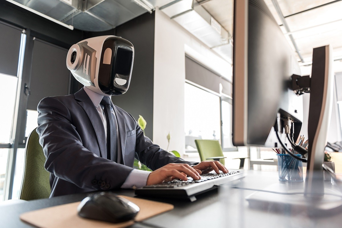 robot sztuczna inteligencja chatgpt menedżer manager biznesmen przedsiębiorca prezes dyrektor kierownik sztuczny