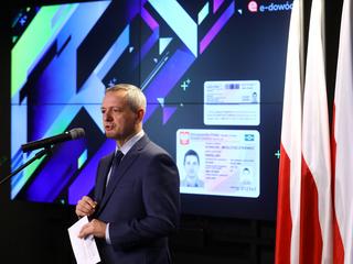 Za wdrożenie e-dowodów odpowiada m.in. minister cyfryzacji Marek Zagórski