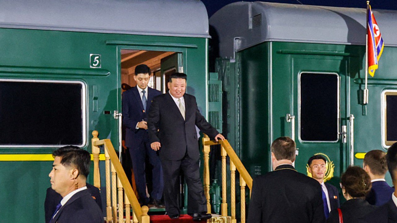 Kim Dzong Un przekroczył granicę z Chinami. Jego pancerny pociąg zmierza do Pekinu