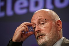Niespodziewany skutek upadku rządu Ruttego. Timmermans: Nie wykluczam powrotu...