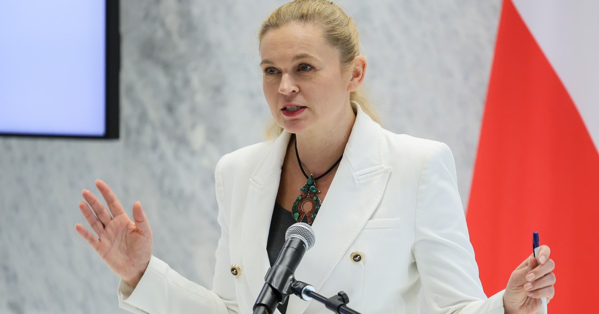 Za PiS wpisywała na listę bogoojczyźniane lektury. Na polecenie nowych władz je wycina [NASZ NEWS]