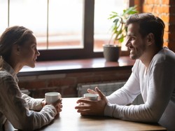 Przyjaźń z eks - możliwa czy nie? Psycholog wskazuje warunki