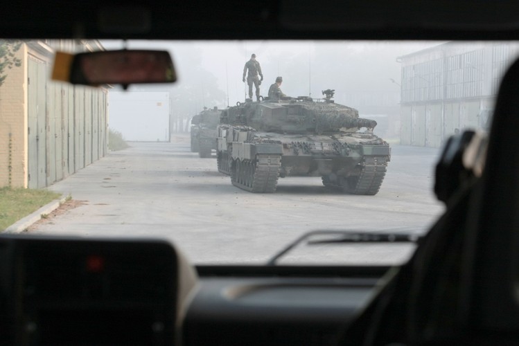 Poza polskimi ćwiczeniami NOBLE JUMP odbędą się jeszcze manewry w Rumunii TRIDENT JOUST, którmaja na celu sprawdzić potencjał NRF. <br> <br>fot. (lm/cat) PAP/Lech Muszyński