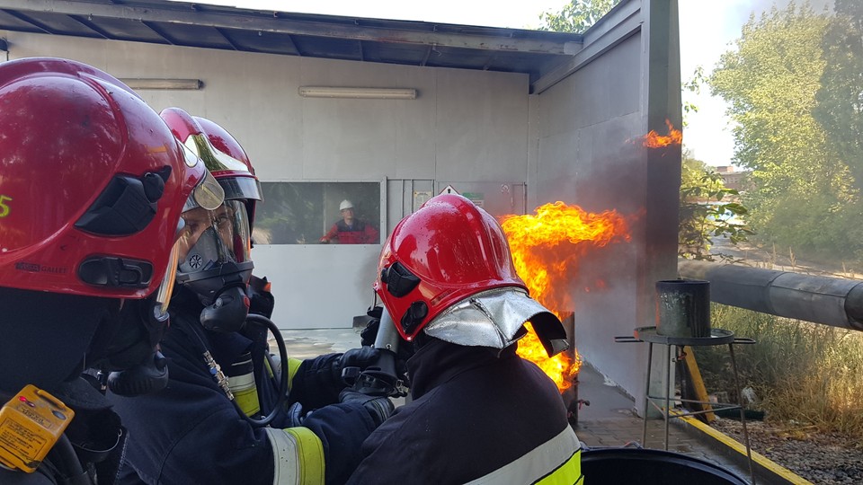 Szczecin: spełnili marzenie chorego na białaczkę Kuby. "Bycie strażakiem to największy honor"