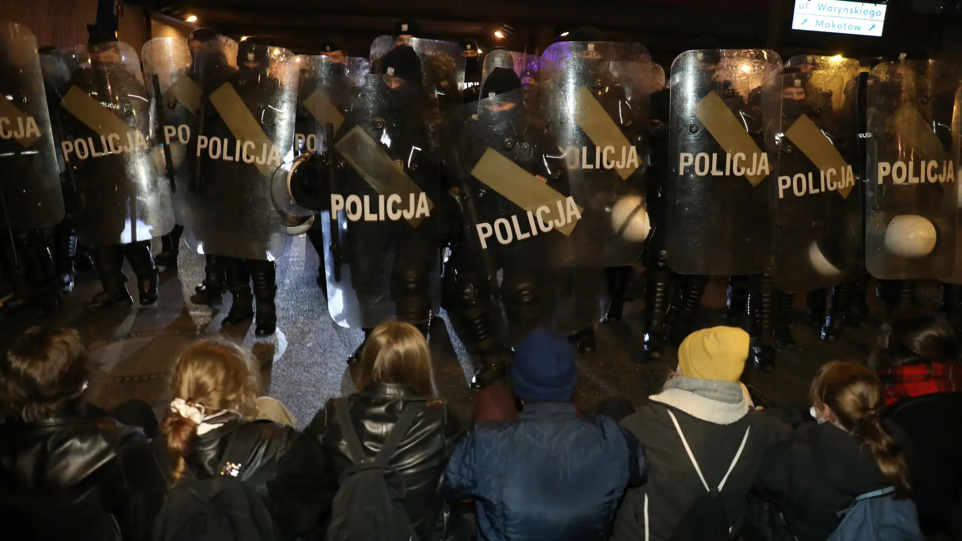 Używał pałki podczas Strajku Kobiet. Teraz stracił swoje stanowisko