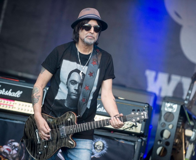 Umro Fil Kempbel, gitarista grupe "Motorhead"