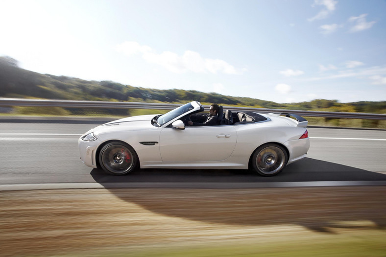 Jaguar XKR-S: drapieżne kabrio