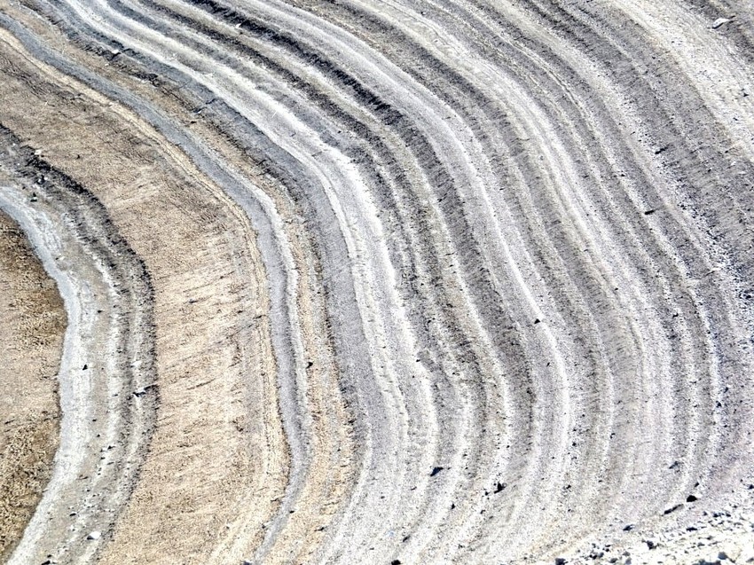 Kao na mesecu: Iza jezera ostalo golo dno