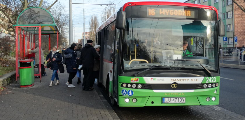 Duże zmiany w komunikacji miejskiej. Prawie wszystkie linie będą kursowały rzadziej