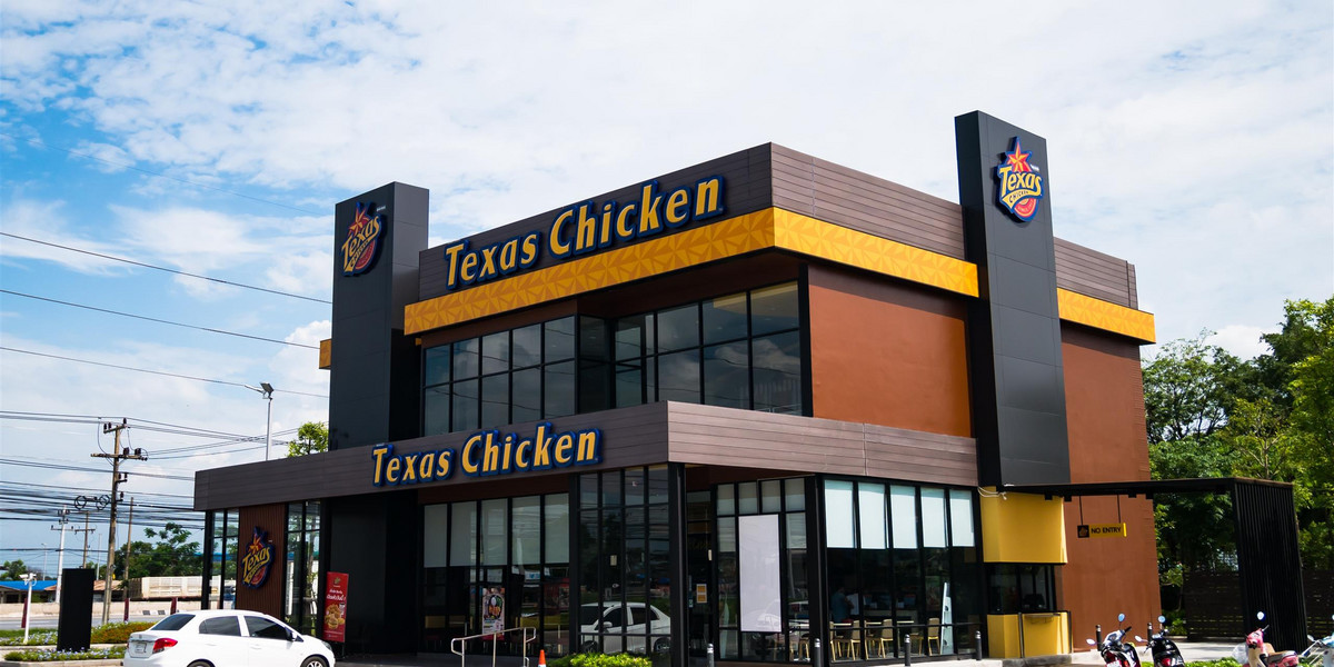 Znana w 26 krajach sieć restauracji Texas Chicken planuje ekspansję w Polsce. 