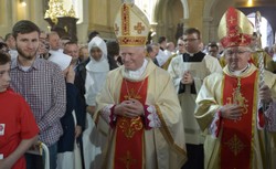 Ingres abp. Adama Szala."Rodziny winny być pierwszą szkołą życia chrześcijańskiego"