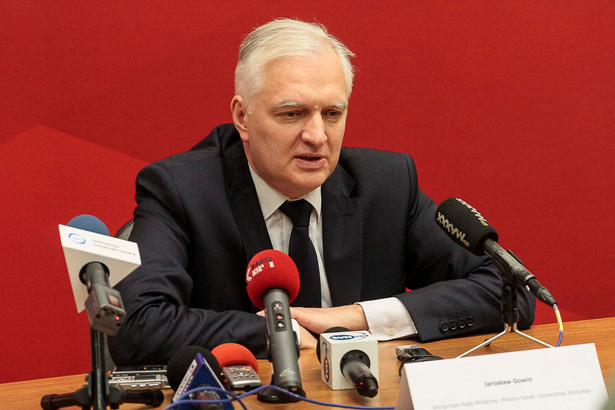 Jarosław Gowin rozczarowany podpisaniem przez prezydenta ustawy o aptekach