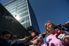 Pielęgniarki z Centrum Zdrowia Dziecka nie kończą strajku. 'Dzieci nie są przez to odsyłane'