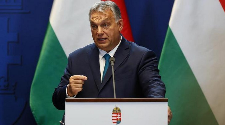 Orbán Viktor hajnalban a Fox News-nak adott interjút / Fotó: Fuszek Gábor