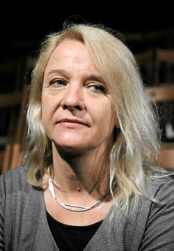 Nazwała papieża ch... Teraz broni ją 200 osób