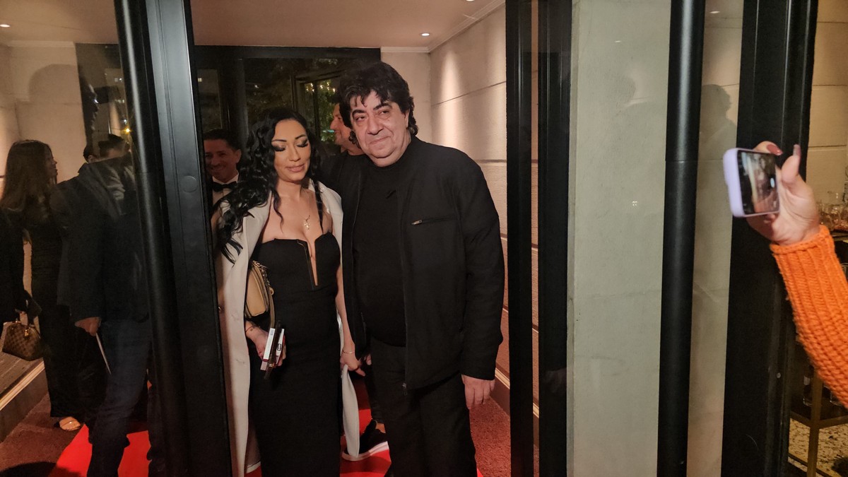 Zorana Simeunović u javnosti sa 30 godina starijim kompozitorom