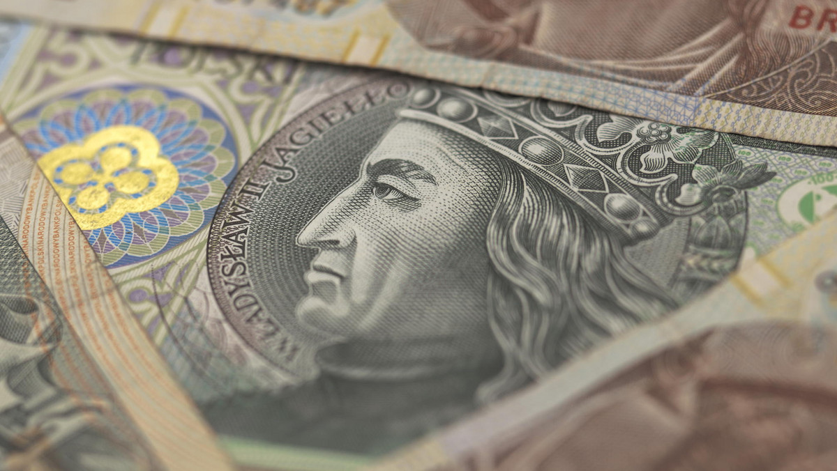 Inflacja konsumencka (CPI) obniży się trwale w horyzoncie projekcji inflacyjnej (2013-2015) Narodowego Banku Polskiego (NBP), pozostając na poziomie zbliżonym do 1,5%, wynika z "Raportu o inflacji" banku centralnego.