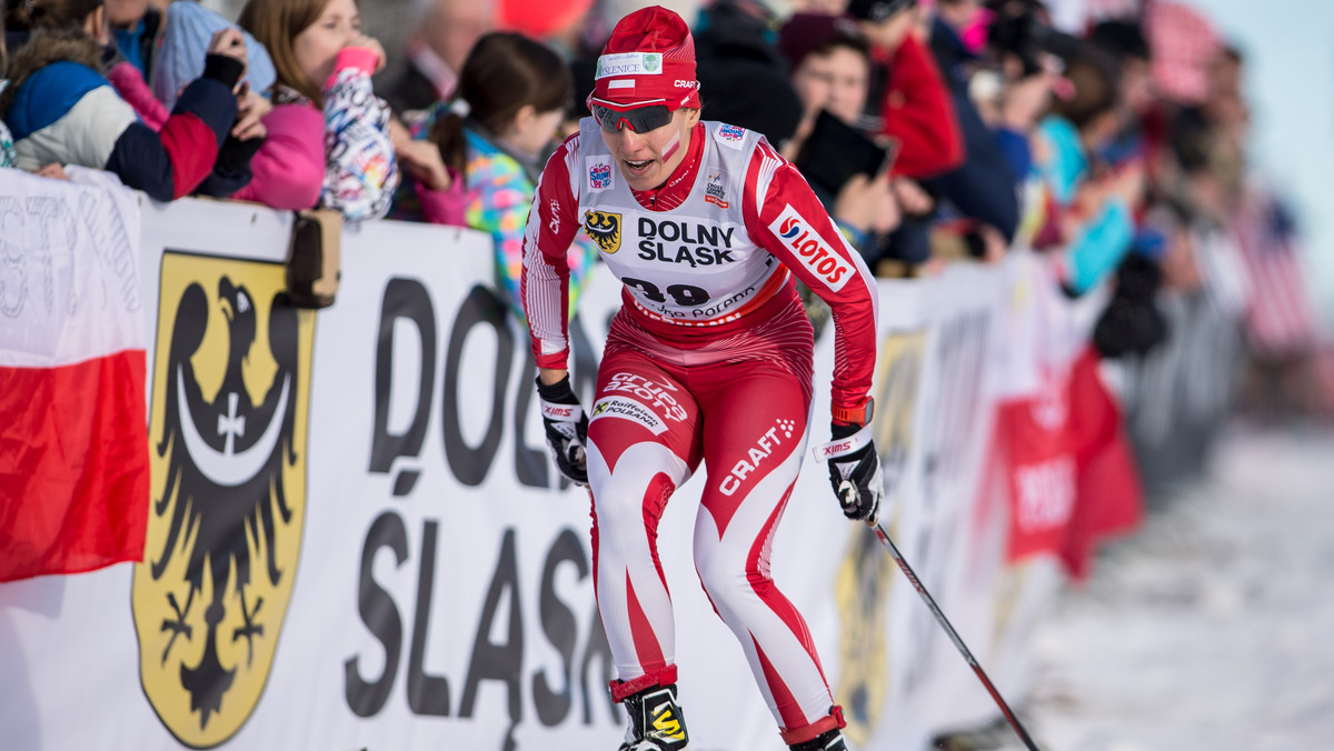 Nie Justyna Kowalczyk, a Sylwia Jaśkowiec była najlepszą polską zawodniczką w sprincie "łyżwą" na zawodach Pucharu Świata w biegach narciarskich w Szklarskiej Porębie. Zawodniczka z Osieczan zajęła czwarte miejsce. Kowalczyk była 17., a Agnieszka Szymańczak 30.