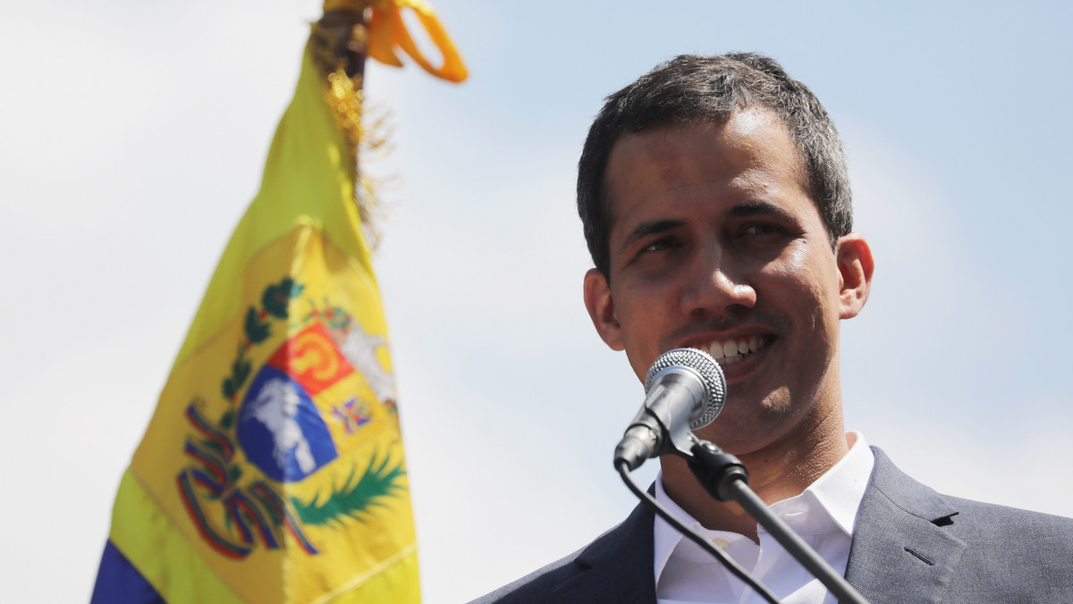 Zmiana władzy jest już blisko - powiedział swoim zwolennikom w Caracas lider opozycji i szef parlamentu Wenezueli Juan Guaido. W stolicy tego południowoamerykańskiego państwa demonstrowali też zwolennicy prezydenta Nicolasa Maduro.