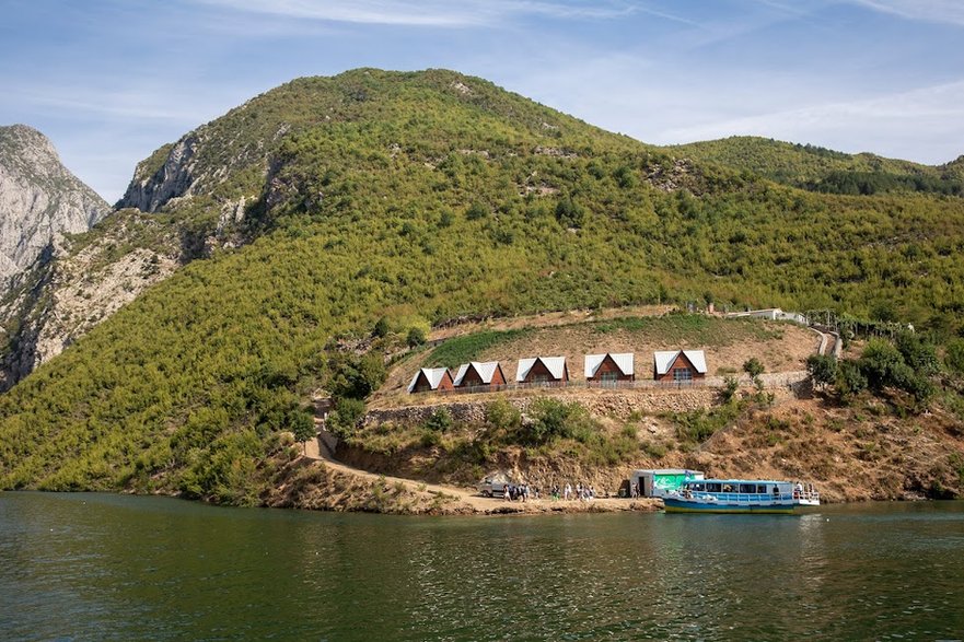 Jezioro Koman, Albania