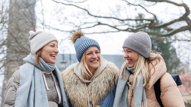 Życzenia od kobiety dla kobiety na Dzień Kobiet 8 marca 2026. Krótkie, wzruszające, piękne życzenia z okazji Dnia Kobiet