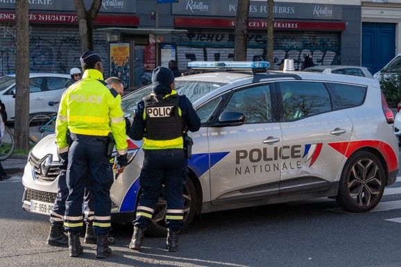 TELO BEBE PRONAĐENO U KESI Užas u Parizu: Policija zatekla jeziv prizor u parku