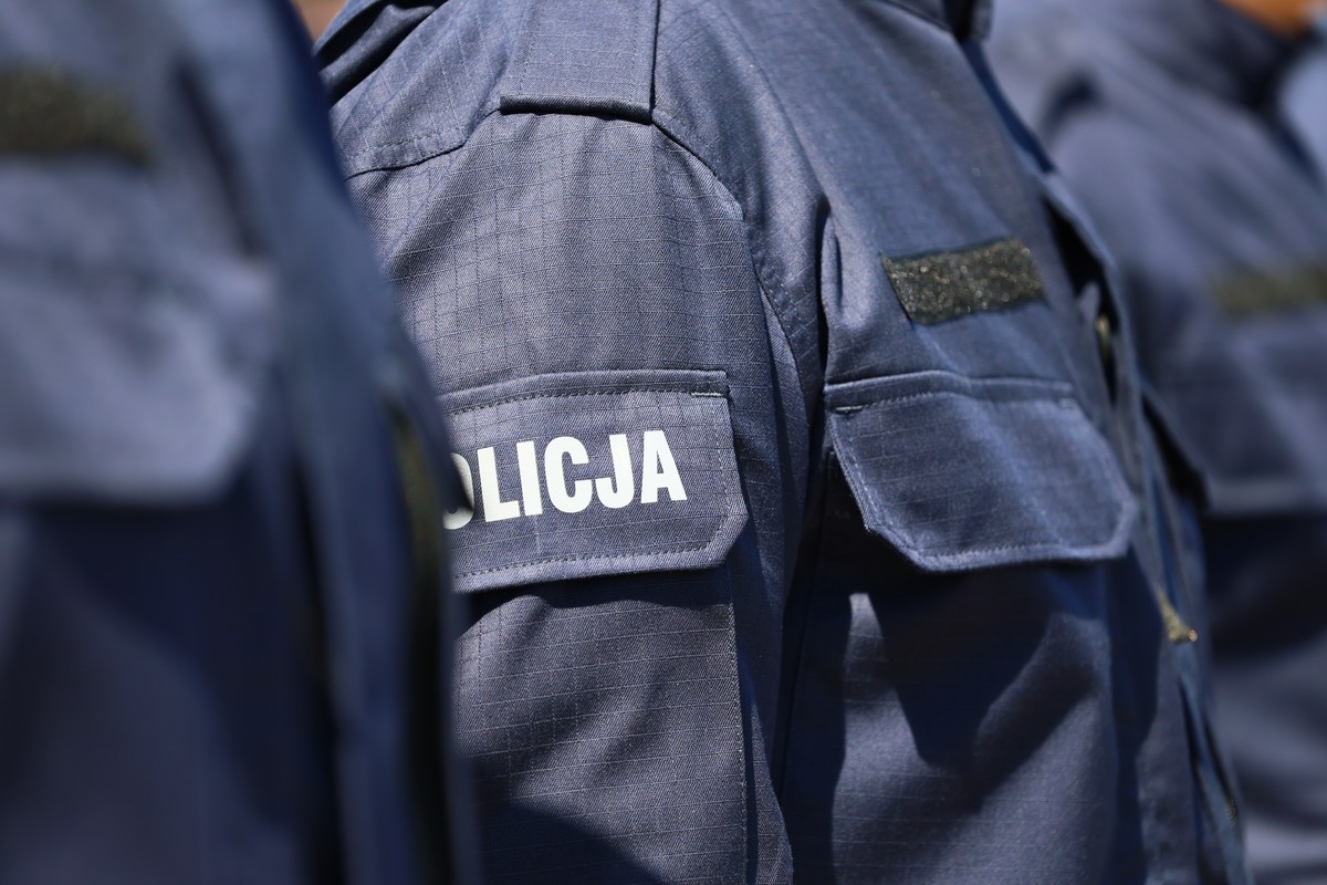 Zbliżenie na policyjny mundur