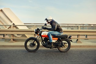 Boom na motocykle. Na jakie jednoślady nie trzeba oddzielnego prawa jazdy?