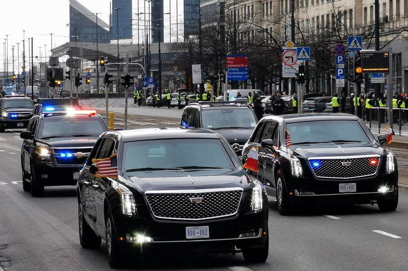 Cadillac One z prezydentem Joe Bidenem