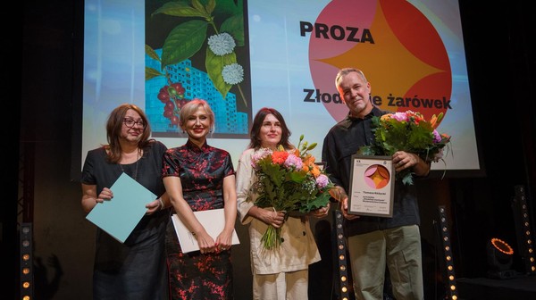 Ze zgłoszonych 755 książek jury wybrało 15 tytułów. Spośród nominowanych książek nagrodzono pięć najlepszych. Zwycięzcy otrzymali nagrody finansowe w wysokości 30 tys. zł, pozostali nominowani po 10 tys. zł.