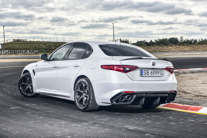 Alfa Romeo Giulia Quadrifoglio - powrót w wielkim stylu