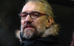 Pieniądze ze zbiórek publicznych KOD trafiały do firmy Kijowskiego. Onet ujawnia faktury