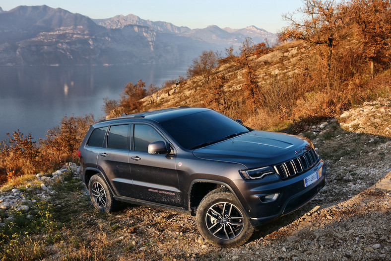 Jeep Grand Cherokee Trailhawk konkurent Wranglera