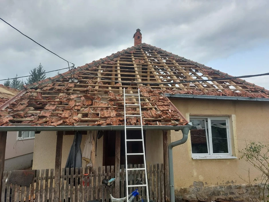 Jedna od uništenih kuća u Osečini