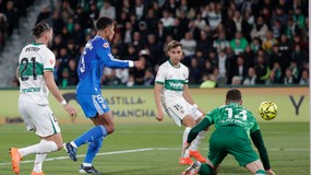 Real zaliczył drugą wpadkę z rzędu. "Królewscy" już tylko o punkt przed Barceloną