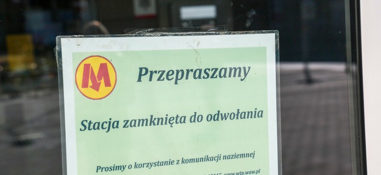 Na stacji metro Racławicka znowu pojawił się dym. Co z kursowaniem pociągów?