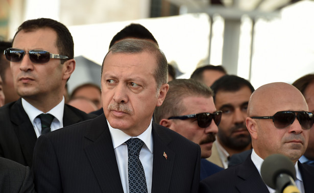 Erdogan jak Hitler? Zagraniczne media: Zamach stanie się dla prezydenta Turcji "pożarem Reichstagu"