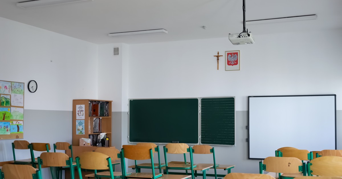 Uczniowie wygenerowali zdjęcie nagiej koleżanki. Sprawą zajmie się policja