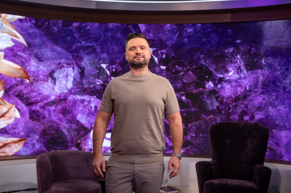 Pevač godinama krio da ima nekretninu u Crnoj Gori, u Budvi kupio luks stan: "Obezbedio sam sebe"