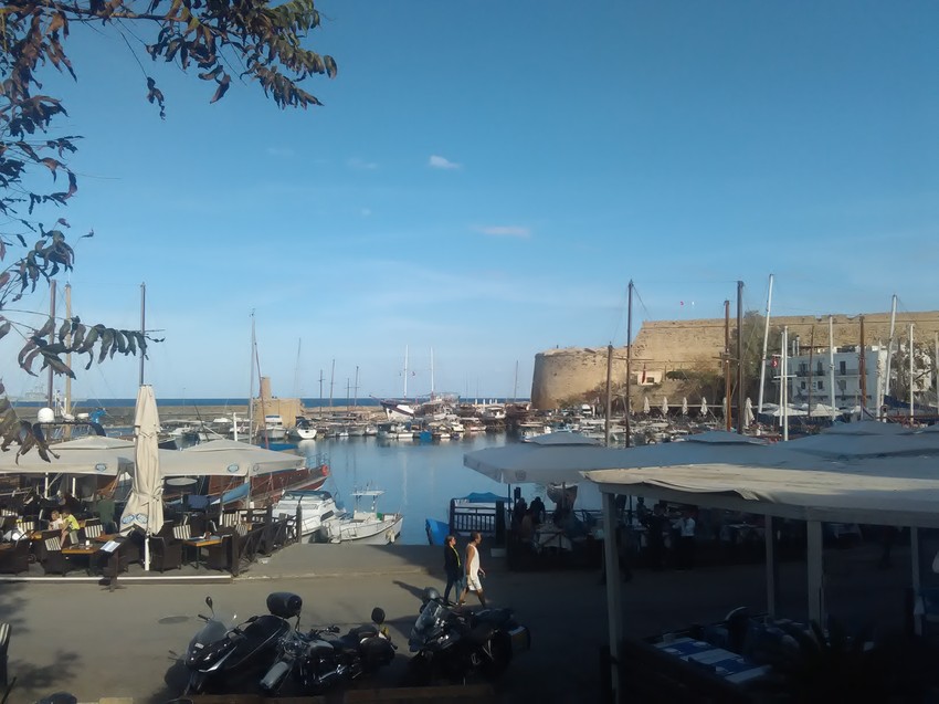 Luka u gradiću Girne