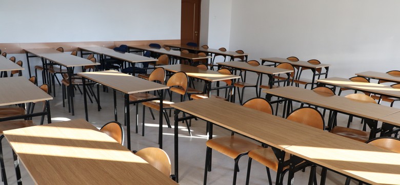 Szokujące zachowanie uczniów w Inowrocławiu. Nazistowskie gesty i piernikowe swastyki