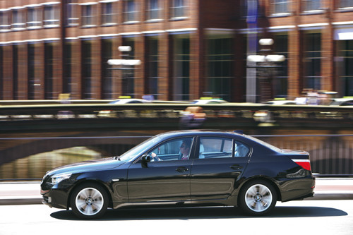 BMW 535d kontra Jaguar XF 3.0 V6 Diesel S: Kto buduje najlepsze sportowe diesle?