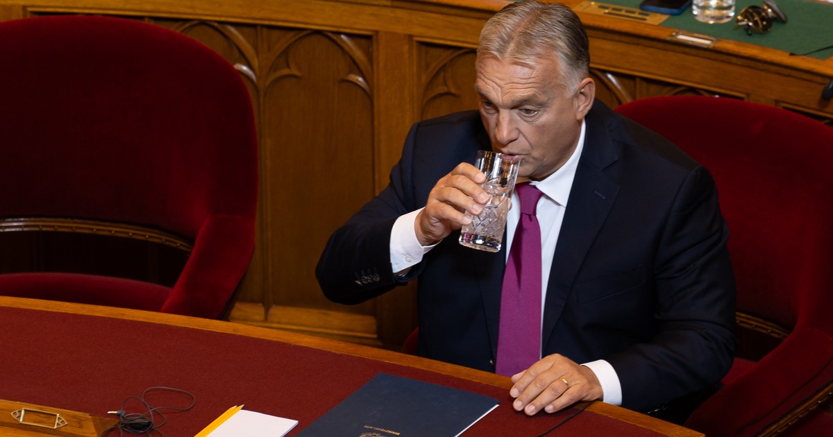 Orbán Viktor azonnali kérdésekre válaszol: Aki azt gondolja, hogy a románok elhúznak mellettünk, annak javaslom, költözzön oda!