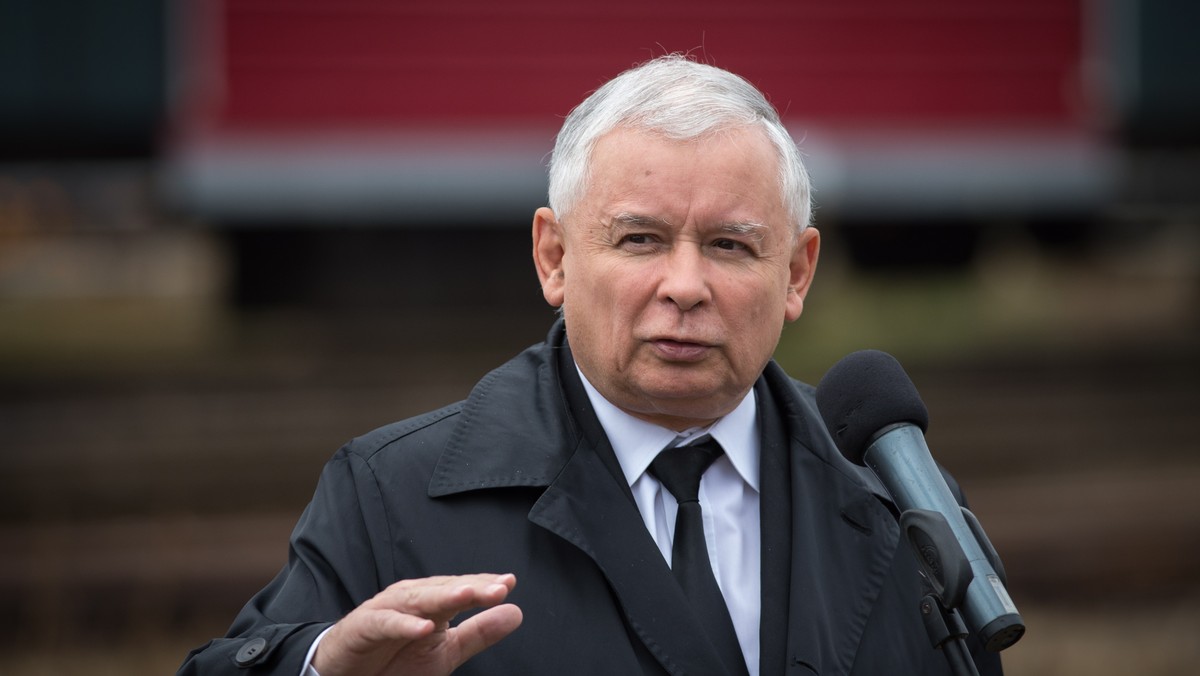 Prezes PiS Jarosław Kaczyński oświadczył, że ponowne umorzenie śledztwa dotyczącego organizacji lotów do Smoleńska w 2010 r. potwierdza tezę, że dopóki nie będzie zmiany władzy w Polsce, sprawa katastrofy smoleńskiej nie zostanie wyjaśniona.