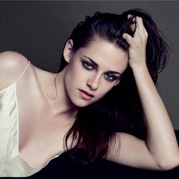Kristen Stewart csapzott, unott, de dögös