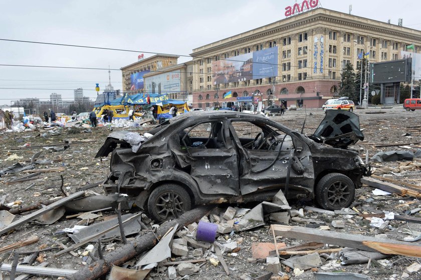 Na liczący blisko 1,5 miliona mieszkańców Charków od kilku dni spadają bomby i rakiety rosyjskie, dewastujące budynki i zabijające cywilów.