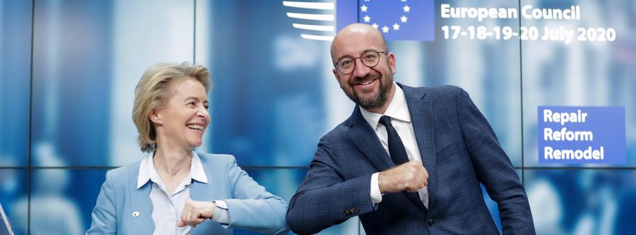 Przewodnicząca KE Ursula von der Leyen i szef Rady Europejskiej Charles Michel w trakcie szczytu w Brukseli