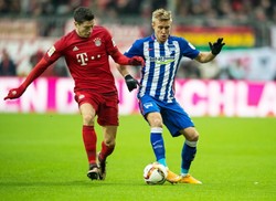 Robert Lewandowski bez szans na wygranie Złotej Piłki FIFA. WIDEO