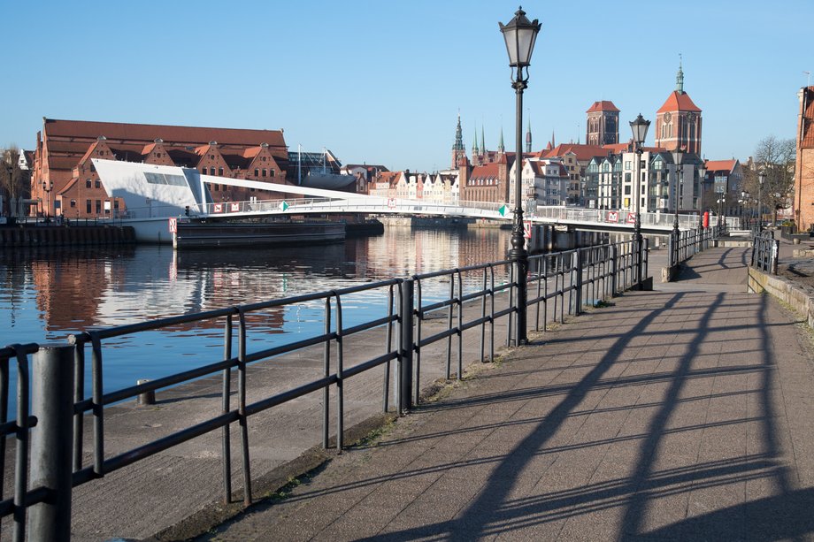 Pusty Gdańsk w kwietniu. W dużych miastach jednak hotele mogą jeszcze ratować się nielicznymi klientami biznesowymi