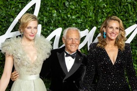 Deset MODNIH ZAPOVESTI Đorđa Armanija: Insistirao je na TRI PARA OBUĆE i tvrdio da svaka žena koja DRŽI DO SEBE mora da ima OVAJ KOMAD - u crnoj boji, razume se